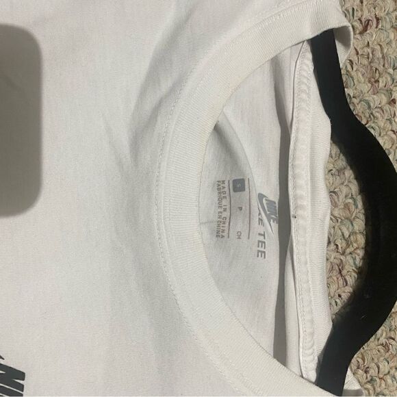 Nike White Swoosh Short Sleeve Shirt Mens Size Small - Picture 3 of 7